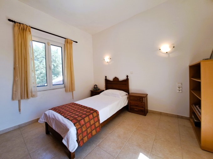 Charming 3 Bedroom Country Villa with Pool For Sale in Gavalochori - 29