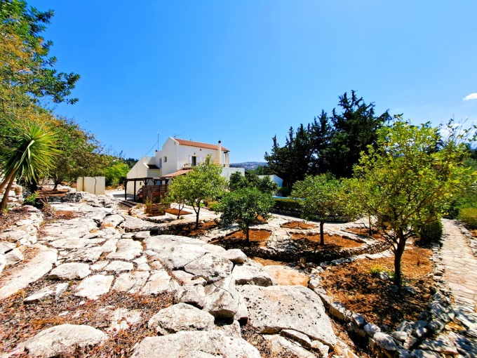 Charming 3 Bedroom Country Villa with Pool For Sale in Gavalochori - 36
