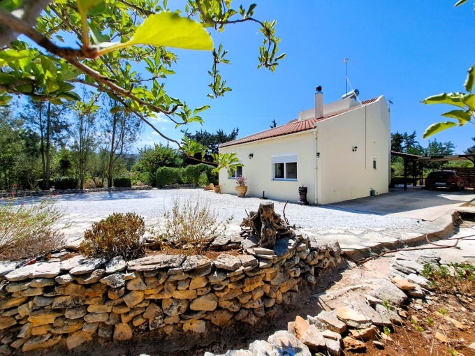 Charming 3 Bedroom Country Villa with Pool For Sale in Gavalochori - 46