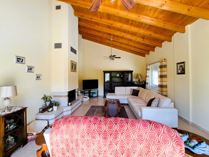 Charming 3 Bedroom Country Villa with Pool For Sale in Gavalochori - 5