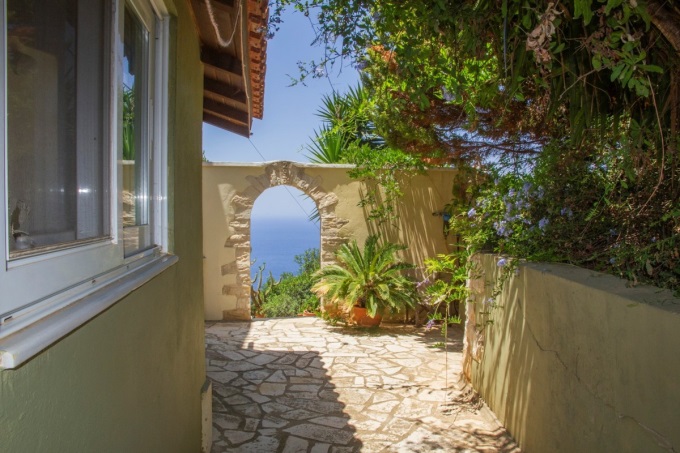 Stunning 3 Bedroom Hillside Villa with Infinity Pool and Panoramic Sea Views in Ravdoucha. - 31