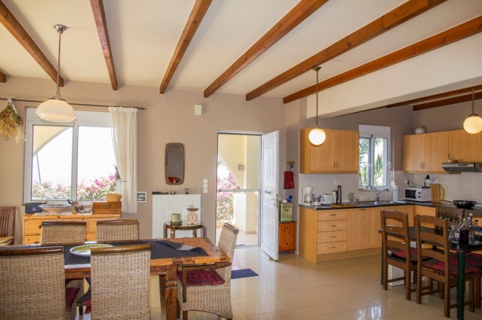 Stunning 3 Bedroom Hillside Villa with Infinity Pool and Panoramic Sea Views in Ravdoucha. - 2