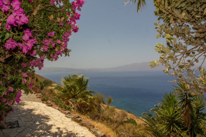 Stunning 3 Bedroom Hillside Villa with Infinity Pool and Panoramic Sea Views in Ravdoucha. - 70