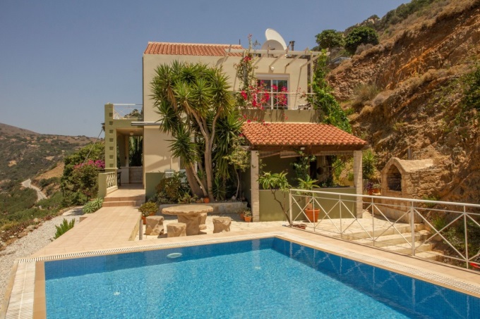 Stunning 3 Bedroom Hillside Villa with Infinity Pool and Panoramic Sea Views in Ravdoucha. - 1