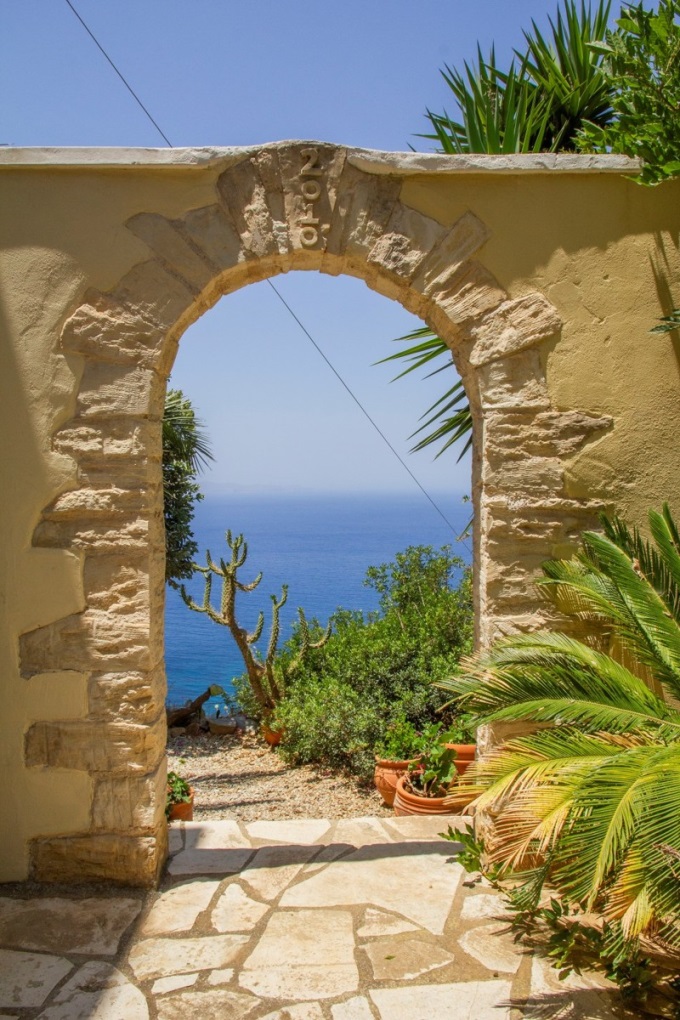 Stunning 3 Bedroom Hillside Villa with Infinity Pool and Panoramic Sea Views in Ravdoucha. - 74