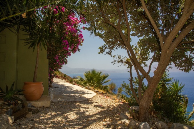 Stunning 3 Bedroom Hillside Villa with Infinity Pool and Panoramic Sea Views in Ravdoucha. - 66