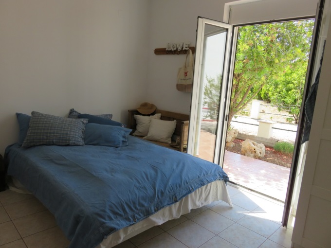 Charming 2 Bedroom Villa with Guest Apartment, Private Pool, and Stunning Sea Views For Sale In Plaka - 12
