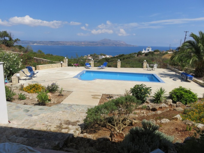 Charming 2 Bedroom Villa with Guest Apartment, Private Pool, and Stunning Sea Views For Sale In Plaka - 10
