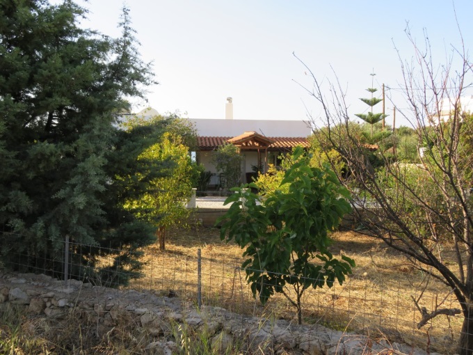 Charming 2 Bedroom Villa with Guest Apartment, Private Pool, and Stunning Sea Views For Sale In Plaka - 31