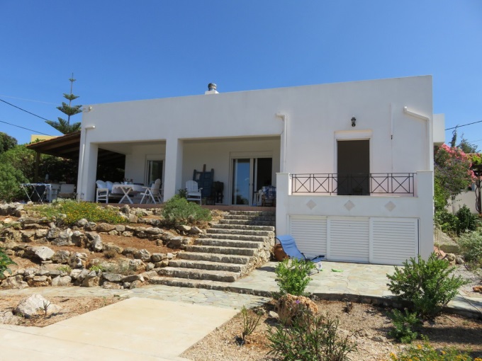 Charming 2 Bedroom Villa with Guest Apartment, Private Pool, and Stunning Sea Views For Sale In Plaka - 28