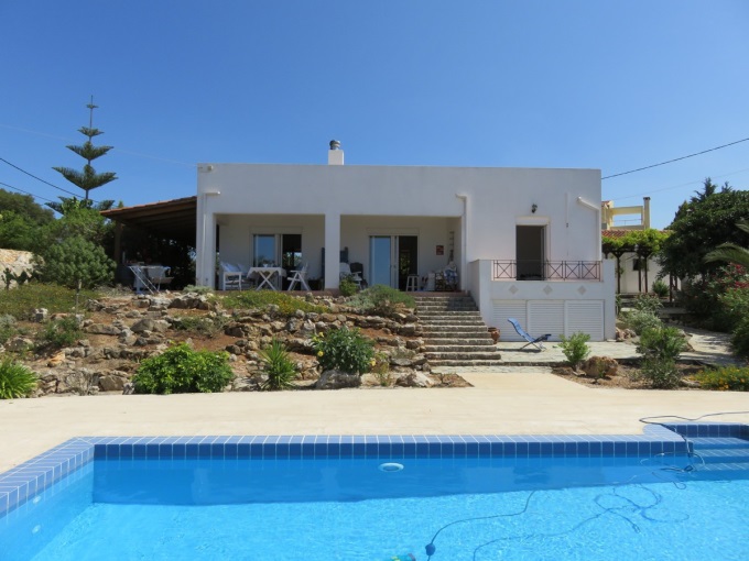 Charming 2 Bedroom Villa with Guest Apartment, Private Pool, and Stunning Sea Views For Sale In Plaka - 29