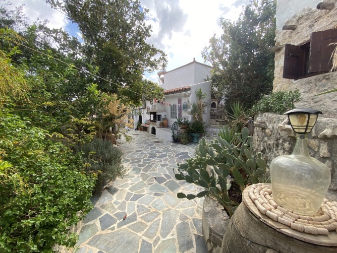 Traditional House For Sale In Provarma - 45