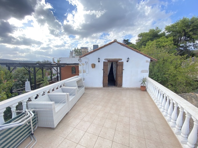 Traditional House For Sale In Provarma - 65