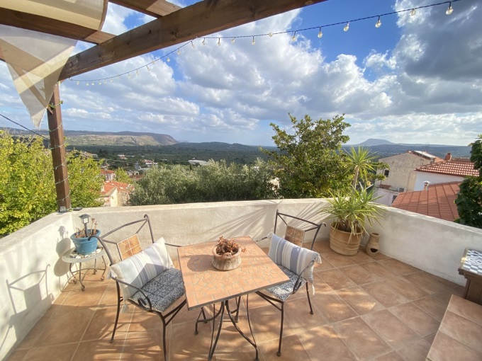 Traditional House For Sale In Provarma - 71