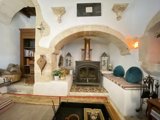 Traditional House For Sale In Provarma - 83