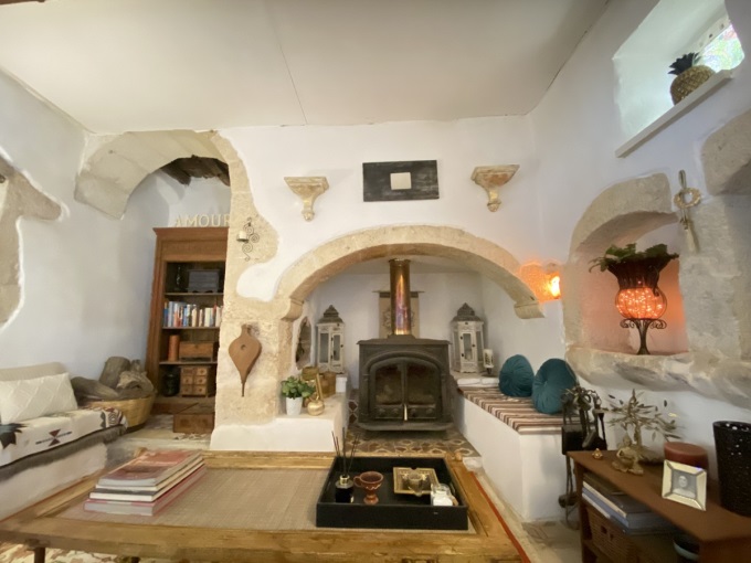 Traditional House For Sale In Provarma - 84