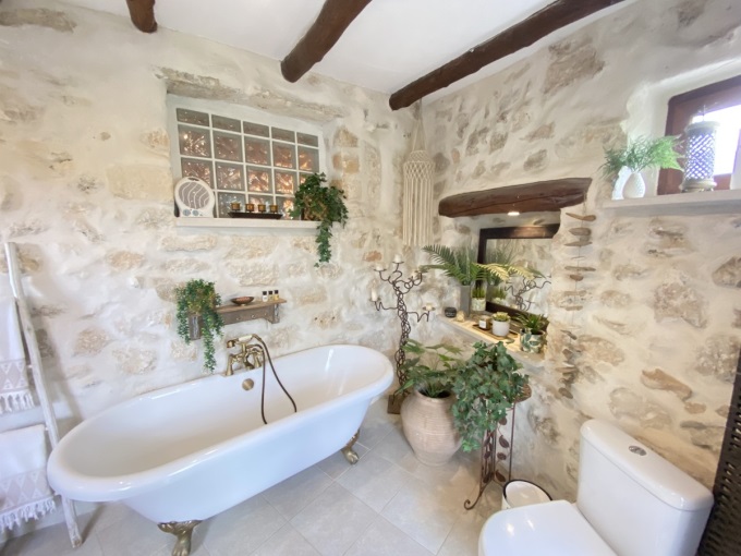 Traditional House For Sale In Provarma - 114