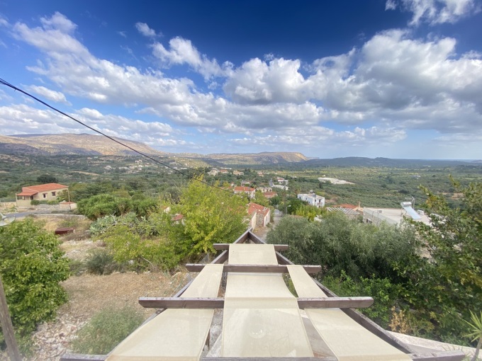 Traditional House For Sale In Provarma - 64