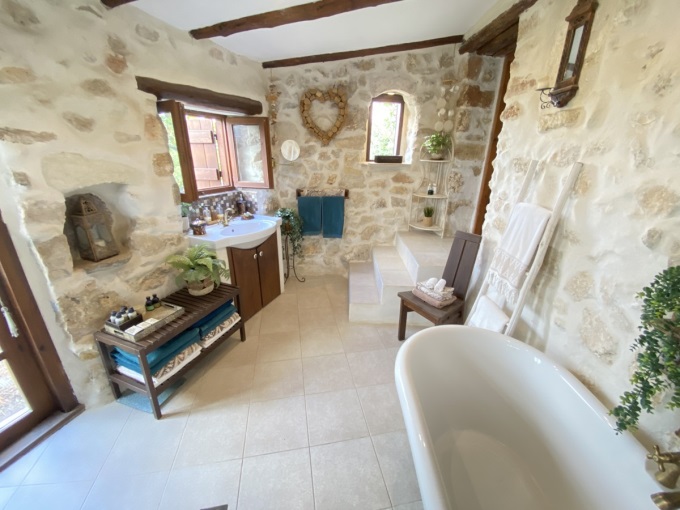 Traditional House For Sale In Provarma - 113