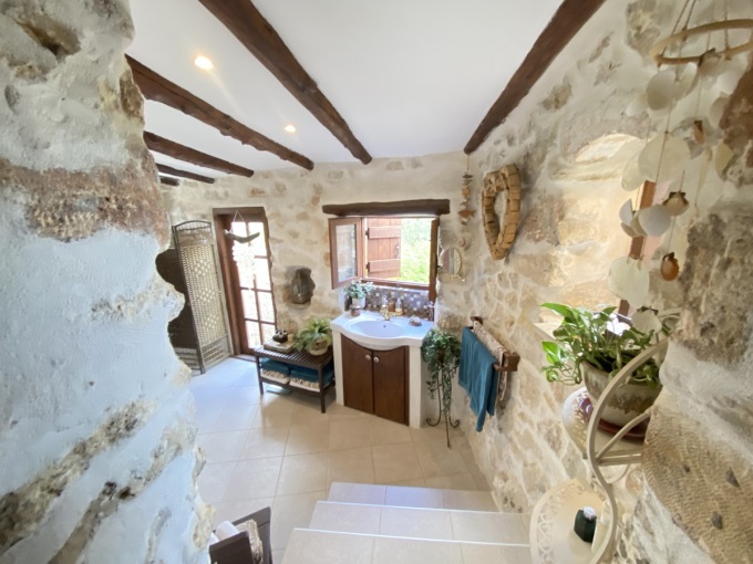 Traditional House For Sale In Provarma - 109