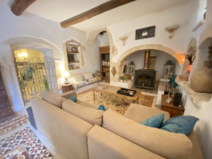 Traditional House For Sale In Provarma - 6