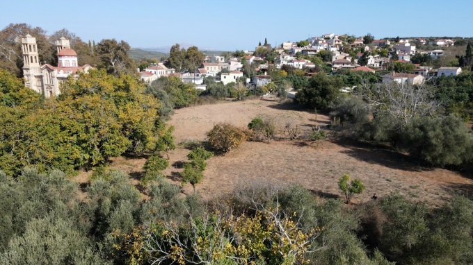 Prime Development Plot in Armenoi with Mountain Views, Orchard, and Beach Proximity - 9