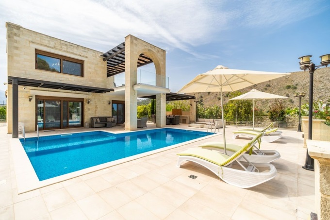 20 Meters to the Beach Stone Villa For Sale - 4