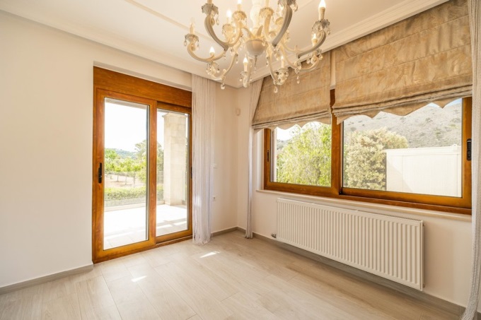 20 Meters to the Beach Stone Villa For Sale - 17