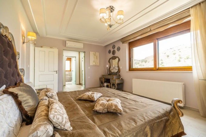 20 Meters to the Beach Stone Villa For Sale - 18