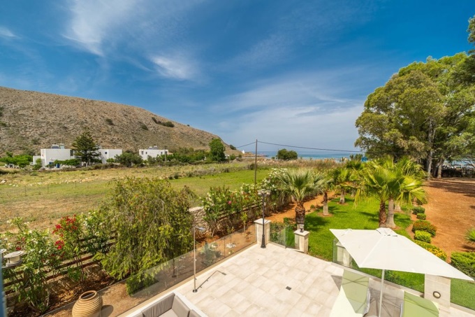 20 Meters to the Beach Stone Villa For Sale - 10