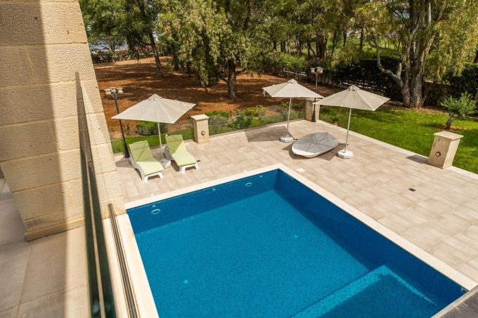 20 Meters to the Beach Stone Villa For Sale - 9