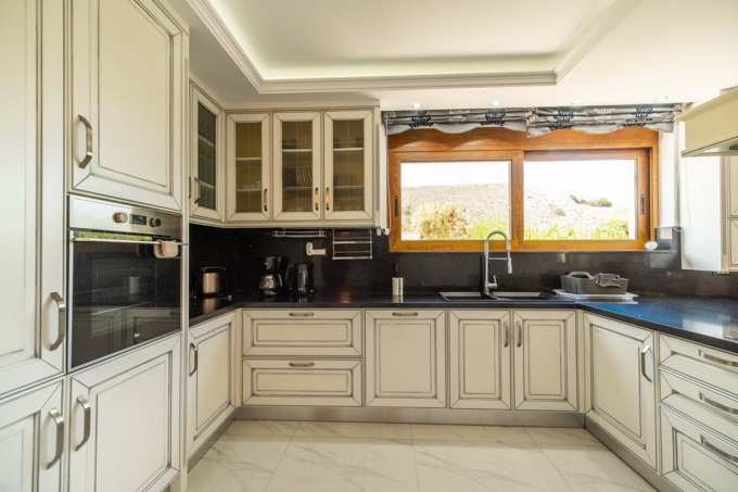 20 Meters to the Beach Stone Villa For Sale - 12
