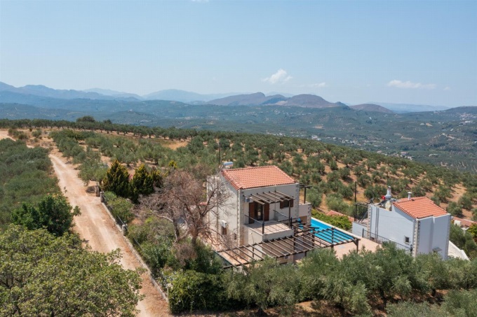 Spacious 5 Bedroom Villa with Stunning Sea Views and Private Pool in Vouves - 50