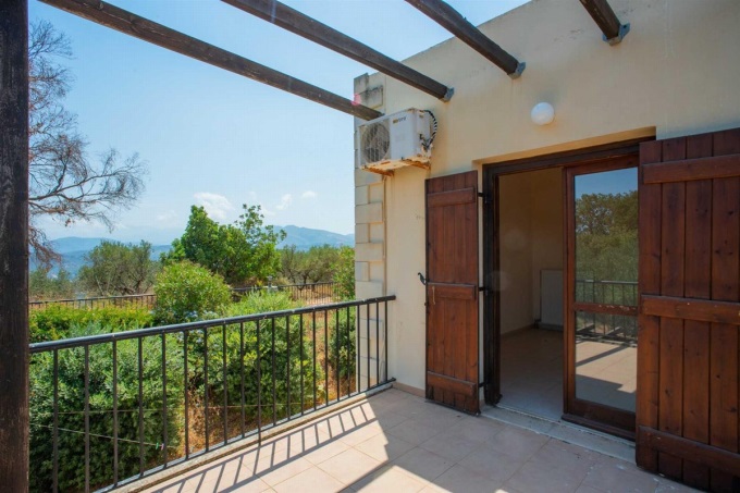 Spacious 5 Bedroom Villa with Stunning Sea Views and Private Pool in Vouves - 41