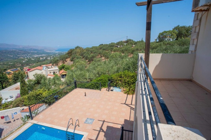 Spacious 5 Bedroom Villa with Stunning Sea Views and Private Pool in Vouves - 56