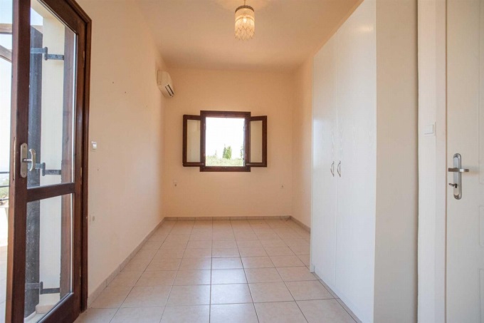 Spacious 5 Bedroom Villa with Stunning Sea Views and Private Pool in Vouves - 53