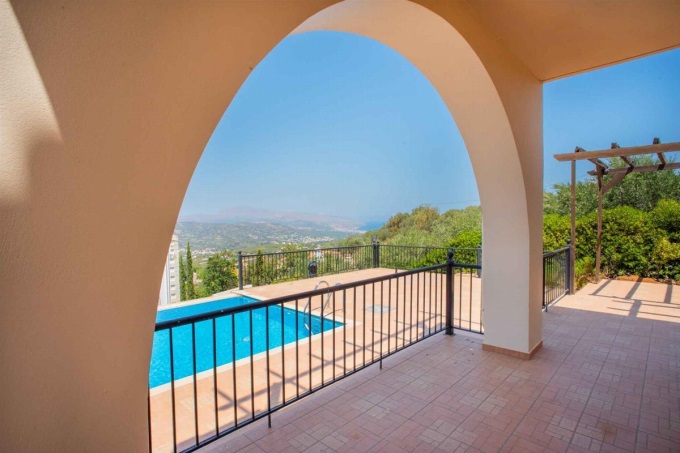 Spacious 5 Bedroom Villa with Stunning Sea Views and Private Pool in Vouves - 60