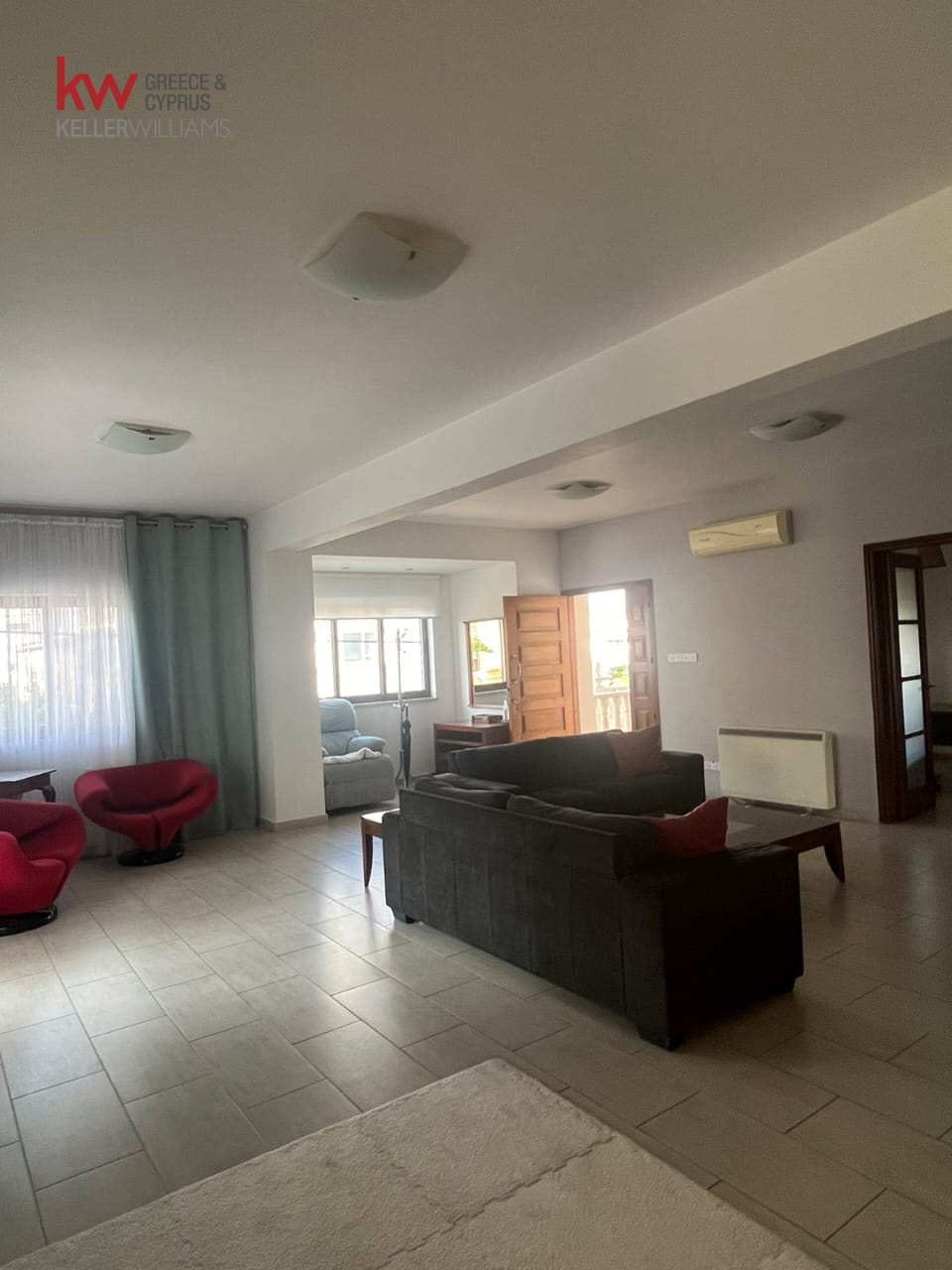 Semi-detached for rent