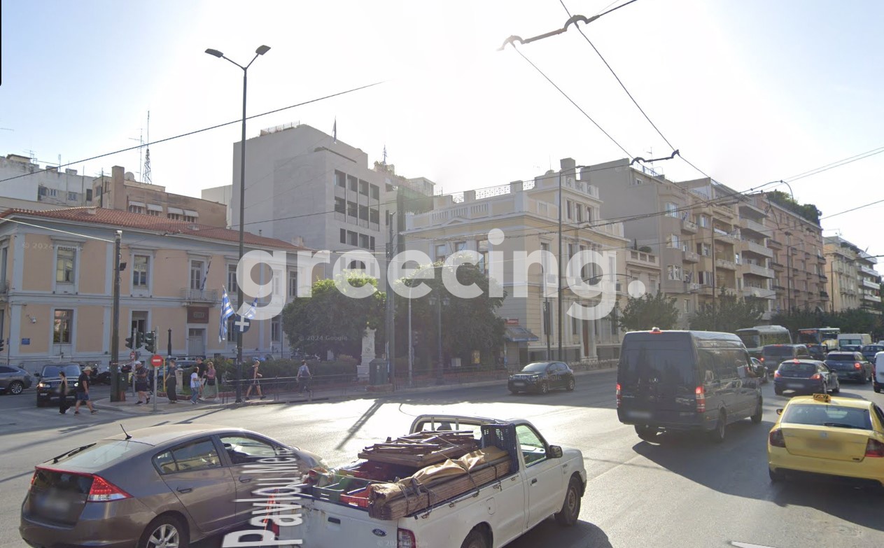 Greecing Real Estate