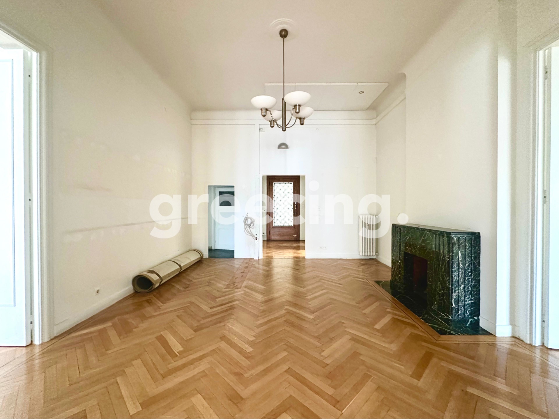 Greecing Real Estate