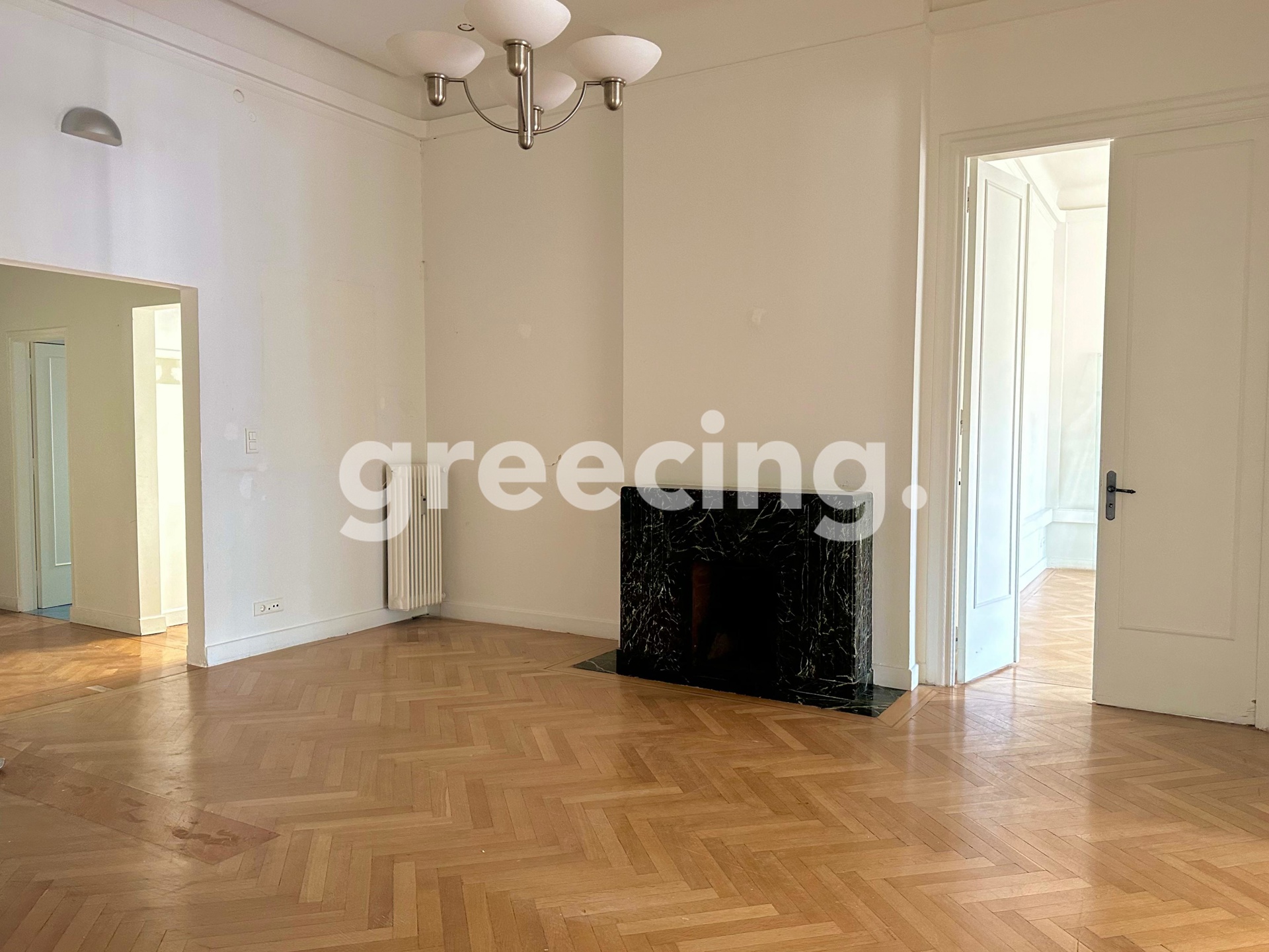 Greecing Real Estate