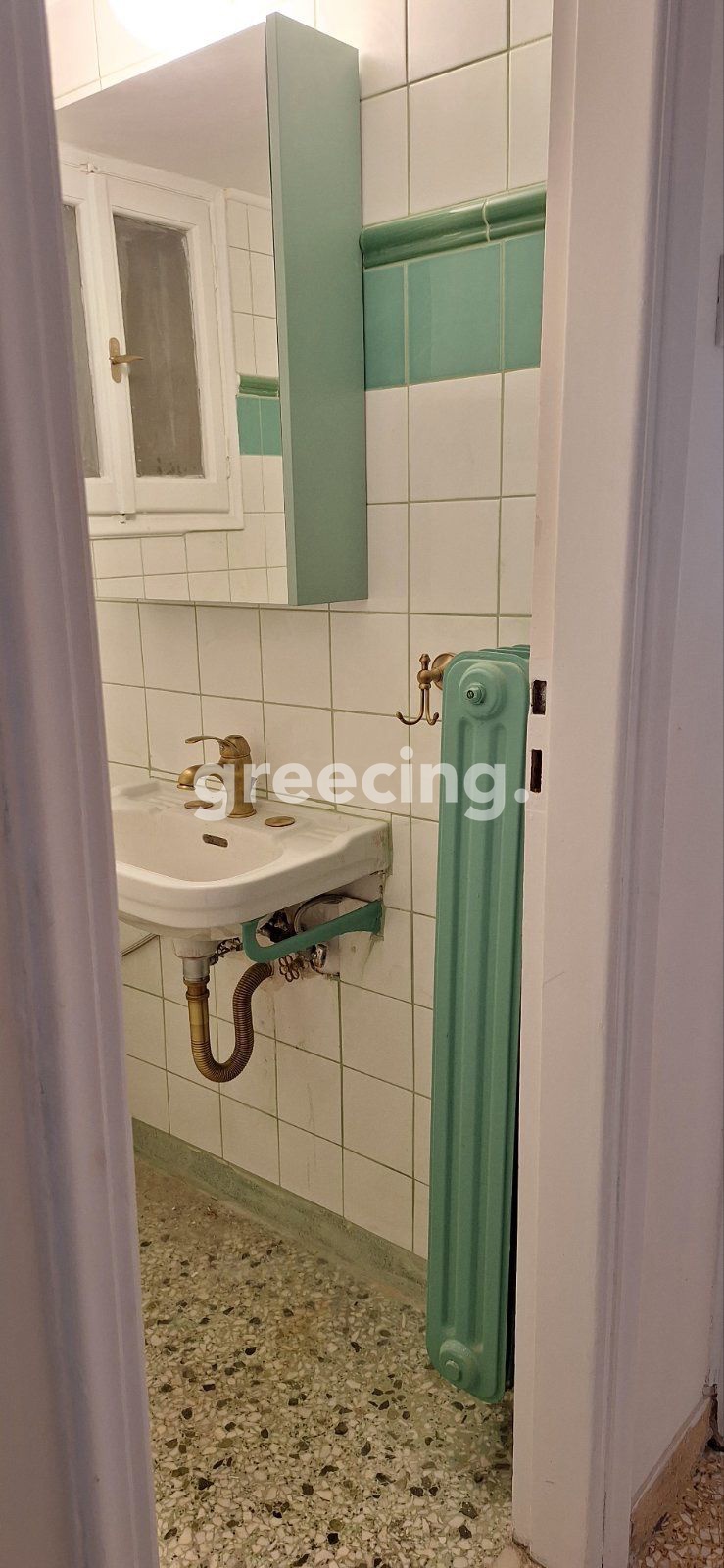Greecing Real Estate