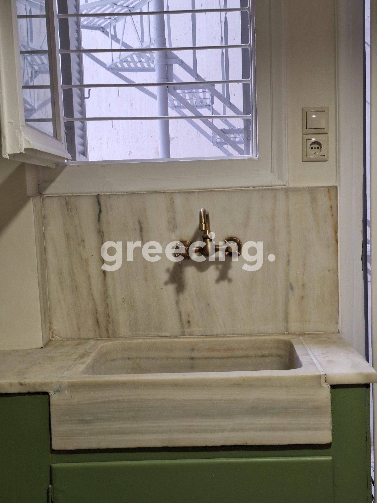 Greecing Real Estate