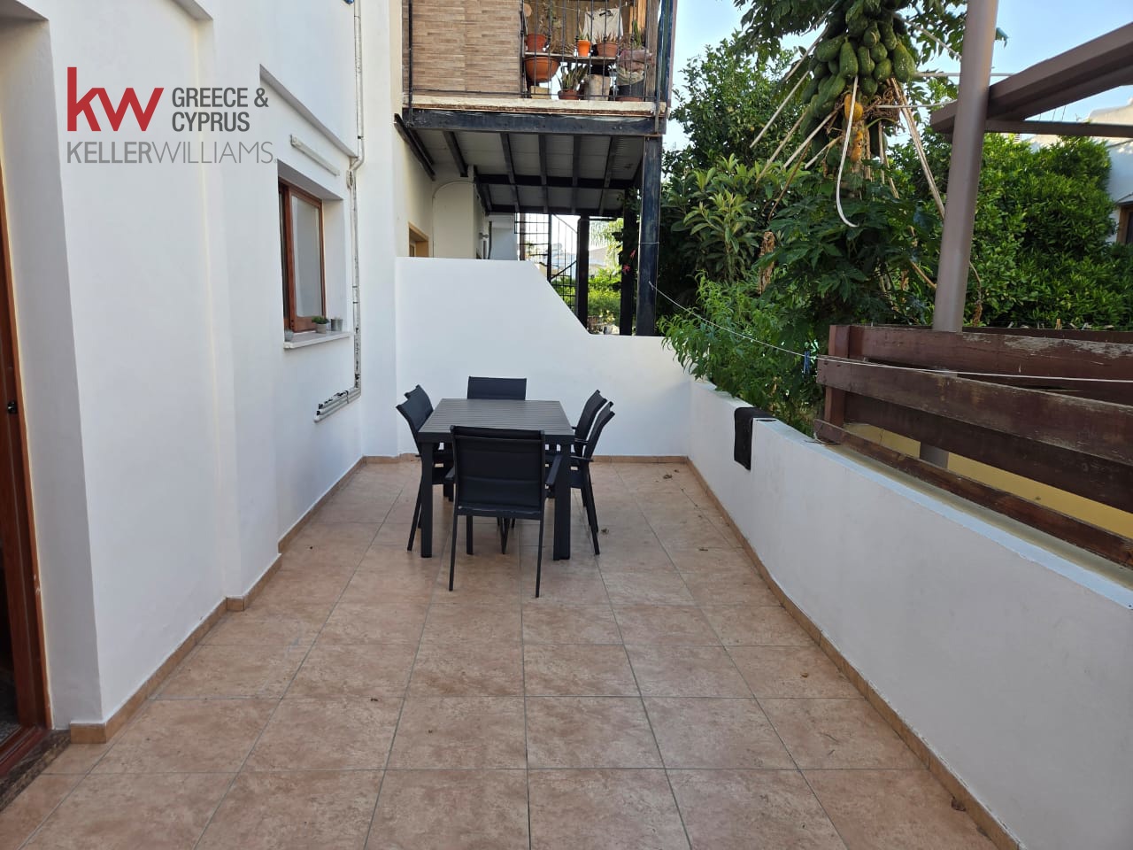 Semi-detached for rent