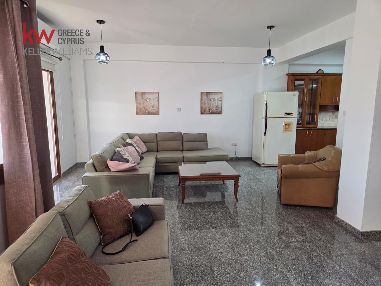 Semi-detached for rent