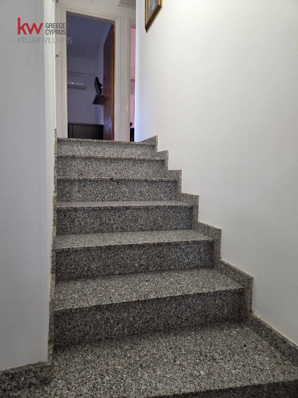 Semi-detached for rent