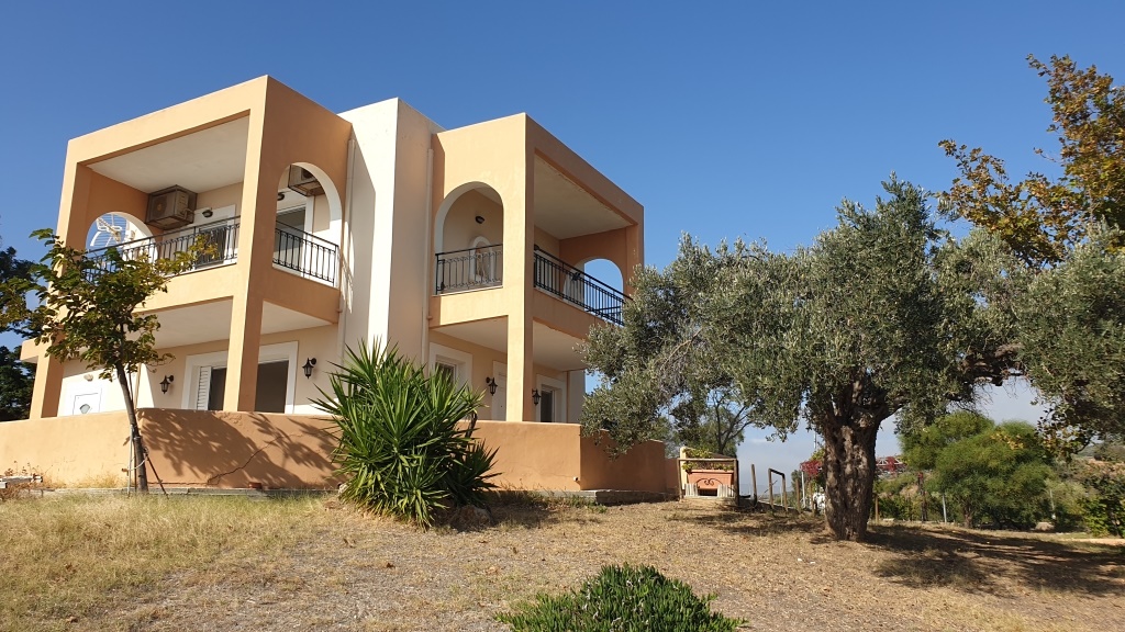 (For Sale) Residential Maisonette || Evoia/Styra - 100 Sq.m, 200.000€