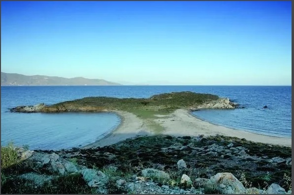 (For Sale) Land Plot || Evoia/Karystos - 675 Sq.m, 82.000€