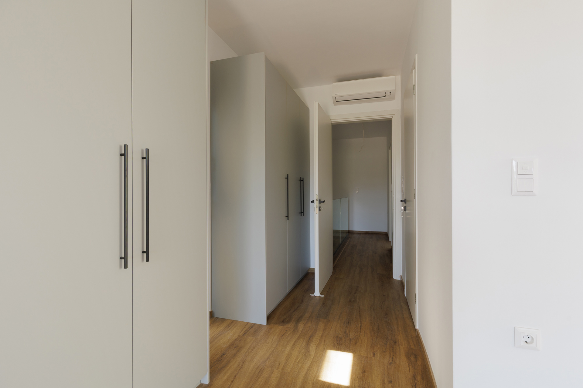 von_poll_real_estate_property_1616851_image_22