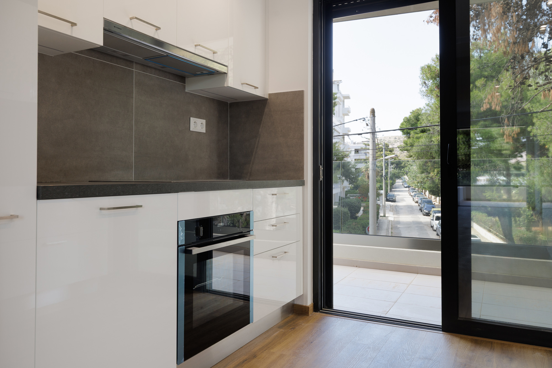 von_poll_real_estate_property_1616851_image_12
